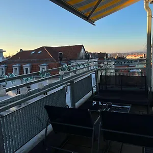 https://stariva-modernes-terrassen-apartment-neustadt.dresdenhotels.net