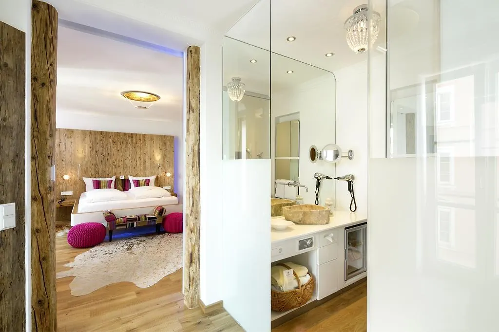 Yachthotel Helvetia Spa- Und Wellnessdomizil لينداو 4*,  ألمانيا